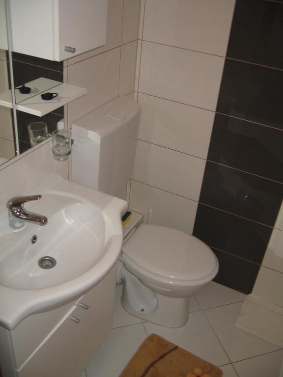 Apartments Luka Sevid Extérieur photo